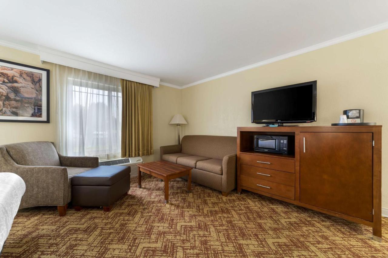 קרסנט סיטי Best Western Plus Northwoods Inn מראה חיצוני תמונה