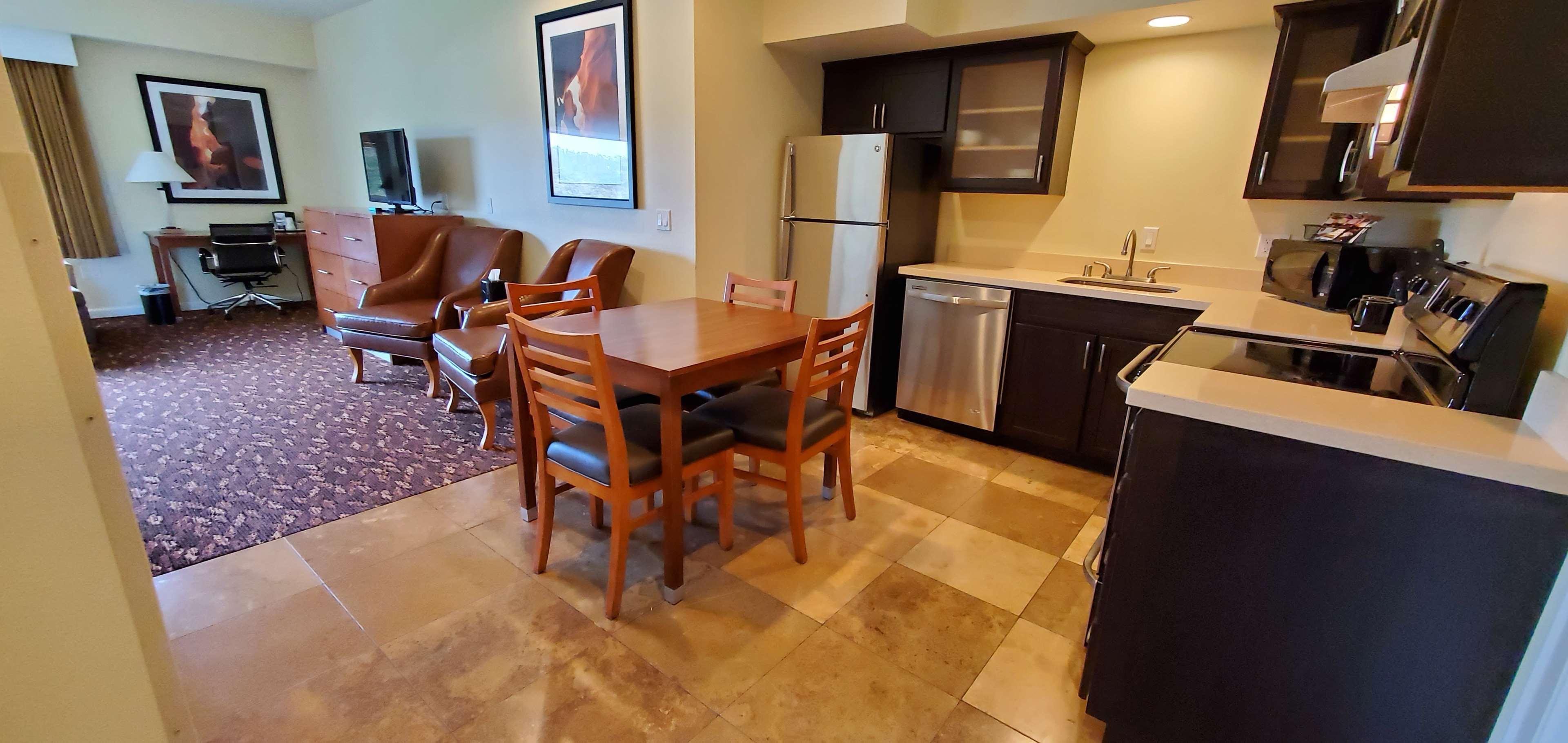 קרסנט סיטי Best Western Plus Northwoods Inn מראה חיצוני תמונה