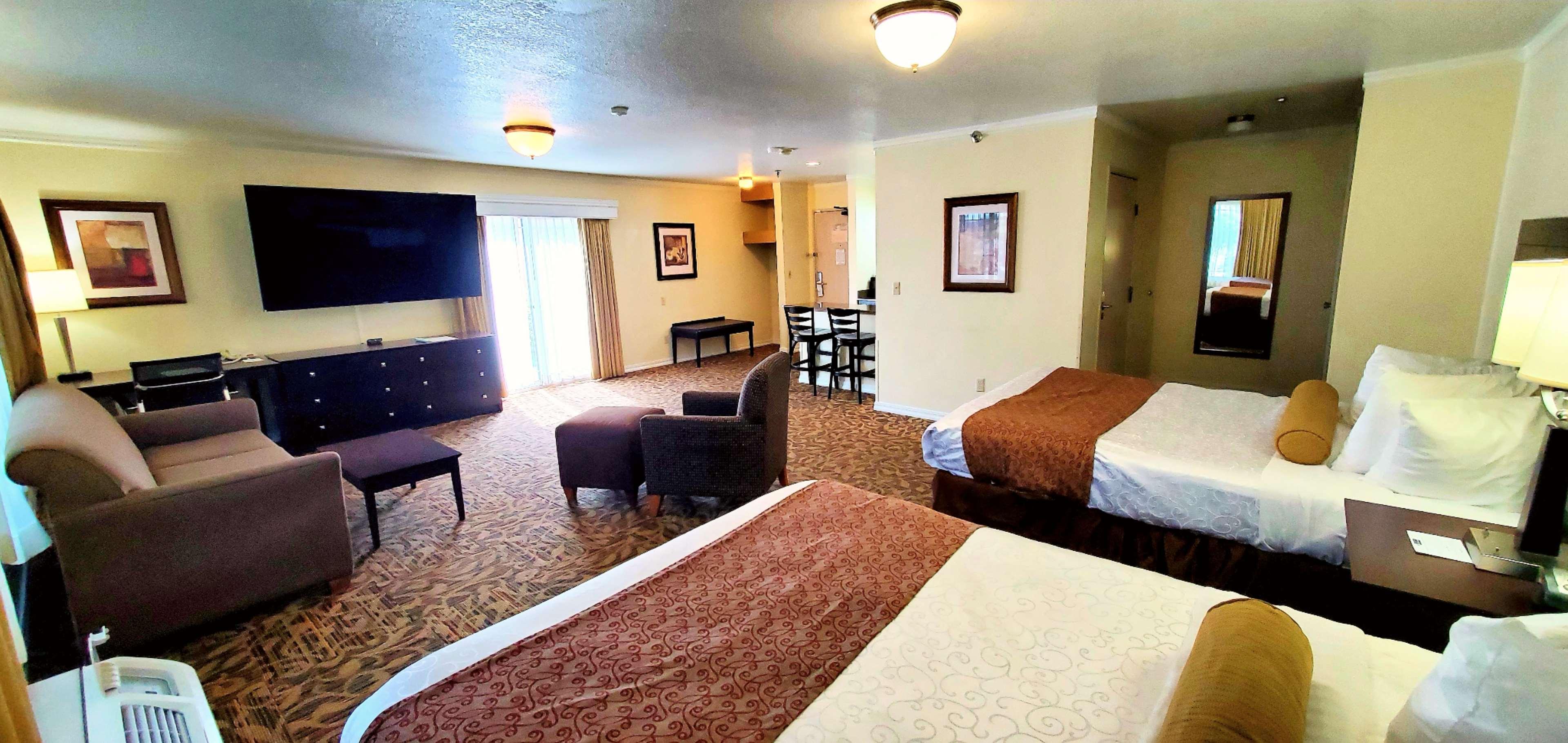 קרסנט סיטי Best Western Plus Northwoods Inn מראה חיצוני תמונה
