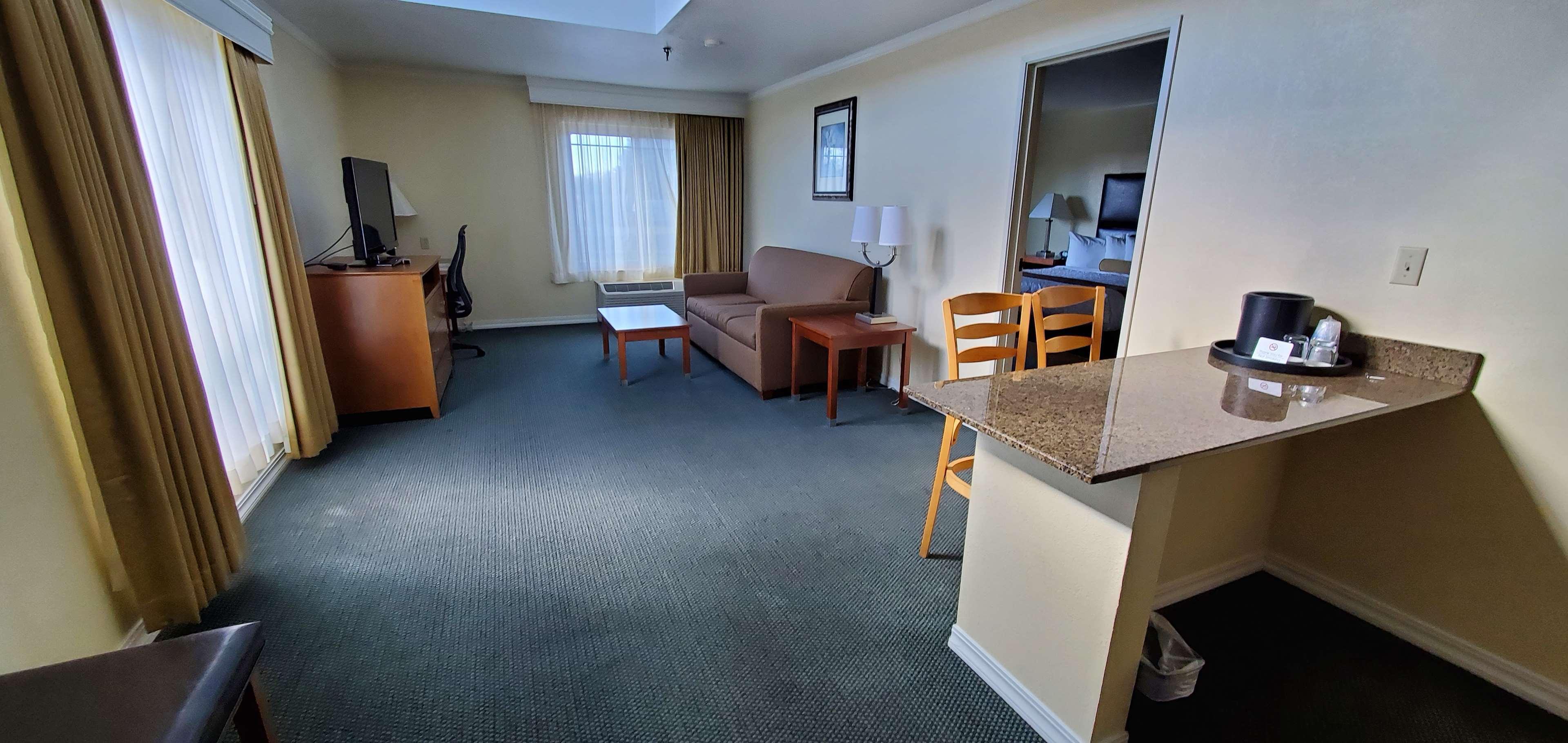 קרסנט סיטי Best Western Plus Northwoods Inn מראה חיצוני תמונה